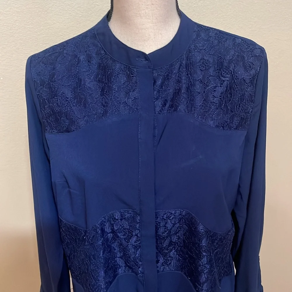a.n.a blue lace button down business casual top size petite large - Picture 2 of 4